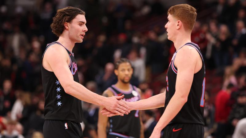 卫冕冠军重新起航，泰州官方发布2026“苏超”球员全国招募令（卫冕王者再启新程，泰州官宣2026年“苏超”球员全国招募）