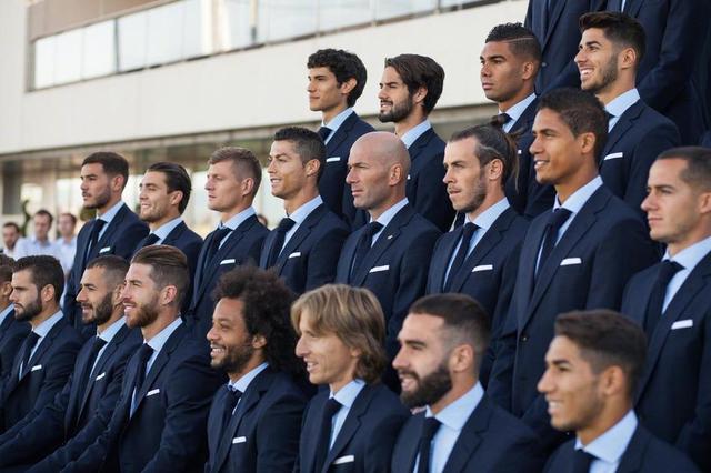 阿森纳为巴黎当红新援强势出击，利物浦加入争夺战引发激烈竞争（阿森纳强攻巴黎新星，利物浦入局争抢战火升级）