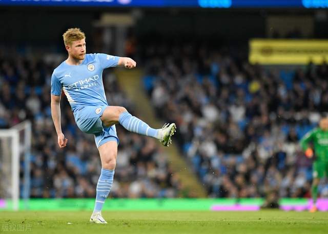 奥格斯堡0-0云达不莱梅，施密德错失良机（奥格斯堡与云达不莱梅0-0收场，施密德挥霍良机）