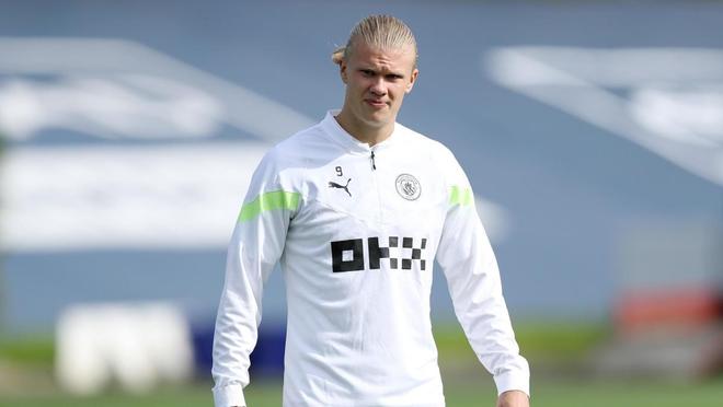 2025／26赛季英超：赛季初英超五轮不胜的阿斯顿维拉，如今竟已跻身争冠行列（2025／26英超：阿斯顿维拉从开局五轮不胜到跻身争冠行列）