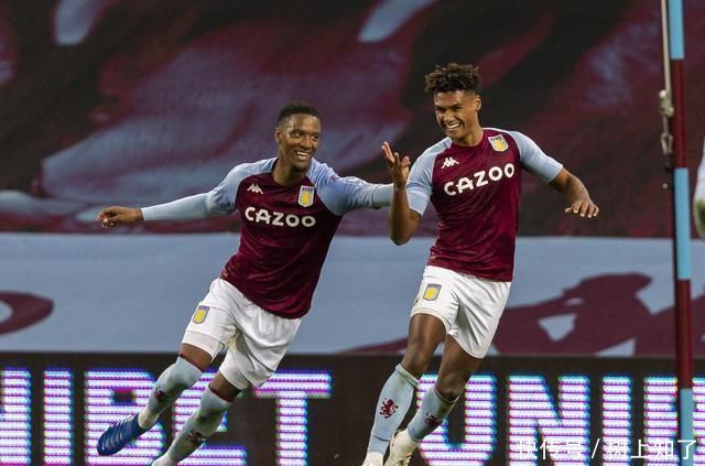 记者：费内巴切有意在冬窗引进罗马前锋多夫比克（记者曝费内巴切盯上罗马前锋多夫比克，计划冬窗引进）