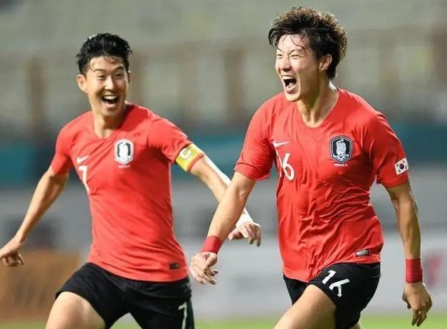 乒乓球混团世界杯：国乒8-0克罗地亚，莎头组合出战拿分（混团世界杯国乒8-0完胜克罗地亚，莎头组合亮相建功）