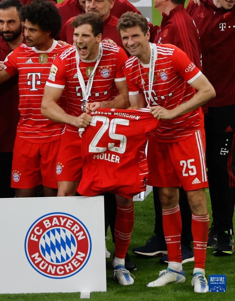 凯恩已在德甲10次完成帽子戏法，为该联赛历史第5多（凯恩德甲已10次戴帽，联赛历史第5多）