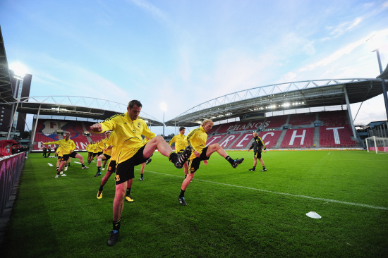 好消息！卡马文加伤情无碍 皇马中场核心有望战塞尔塔（利好！卡马文加无大碍，皇马中场核心有望出战塞尔塔）