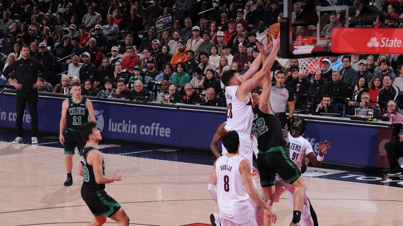 拿到21000分最年轻的球员：詹姆斯、张伯伦、科比高居前三（最年轻达成21000分的前三位球员：詹姆斯、张伯伦、科比）