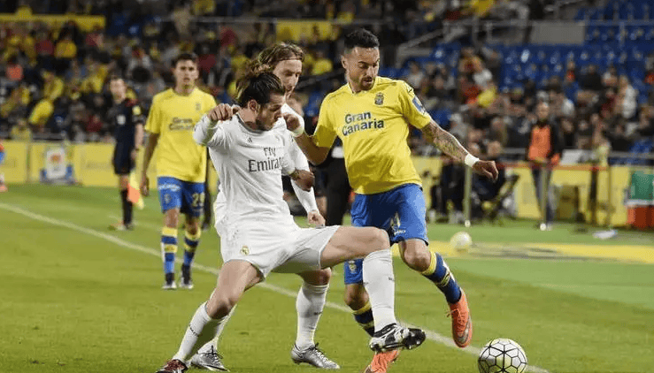 德科：冬窗很难引进适合巴萨的球员，球队现在状态良好（德科：冬窗难觅适合巴萨的引援，球队目前状态不错）