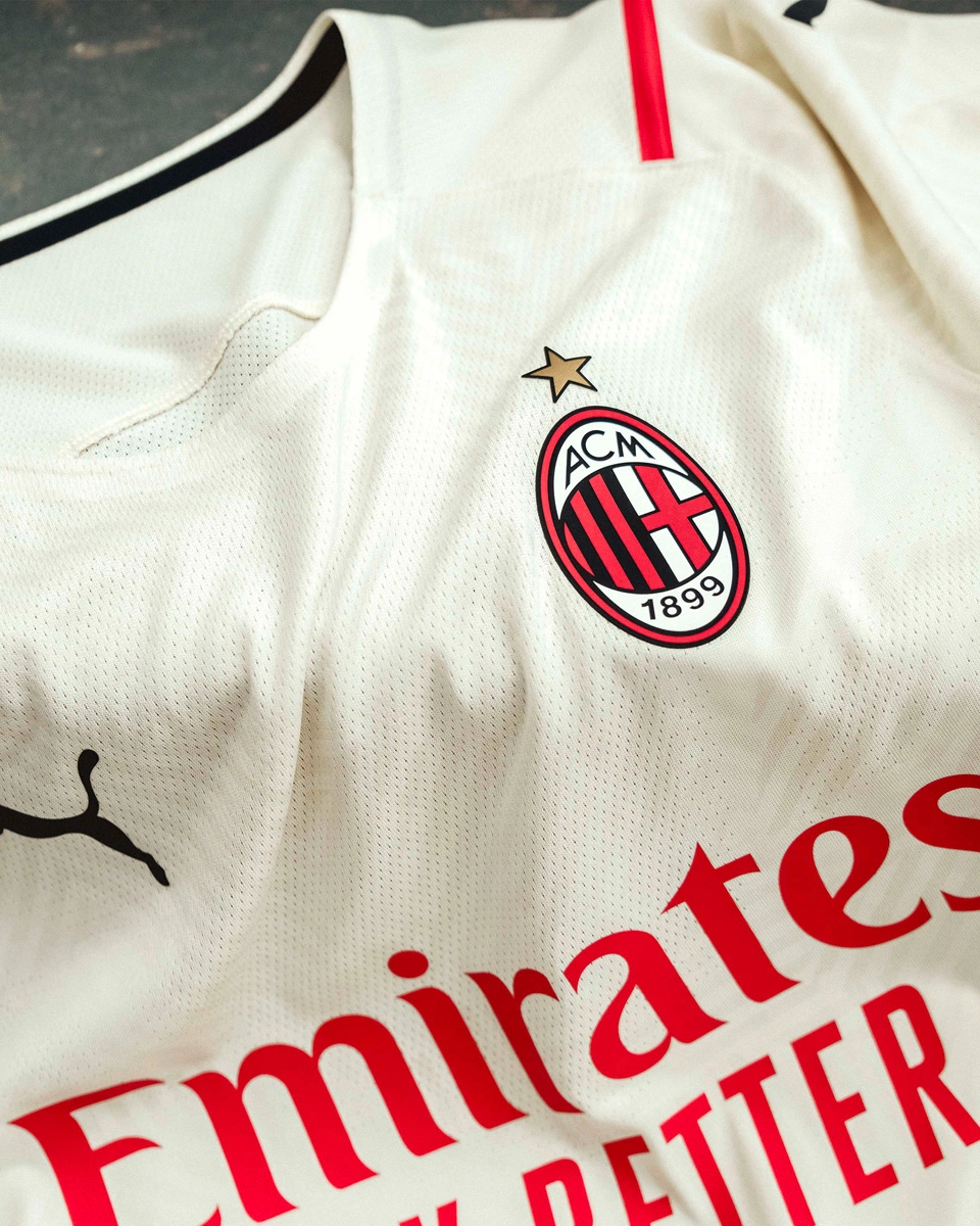 雷斯：我特别喜欢MSN时期的巴萨；最大梦想是赢欧冠或世界杯（雷斯：最爱MSN时代巴萨，梦想捧起欧冠或世界杯）