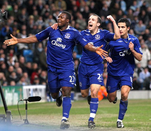 鹈鹕双核发力豪取胜利（鹈鹕双星爆发强势取胜）